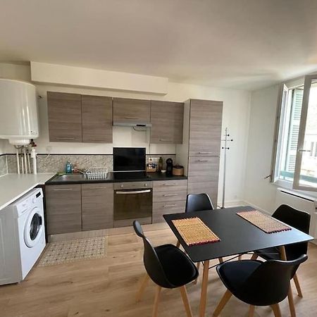 Appartement Avec Terrasse, Parking Gratuit Perigueux Exterior photo